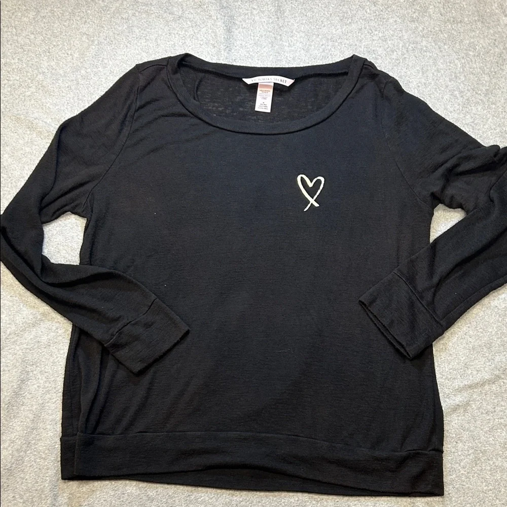 Victoria’s Secret Pajama Set with Plaid Pants - Picture 3 of 9